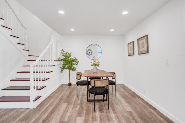 1681 Holly Cir, Pleasanton, CA 94566