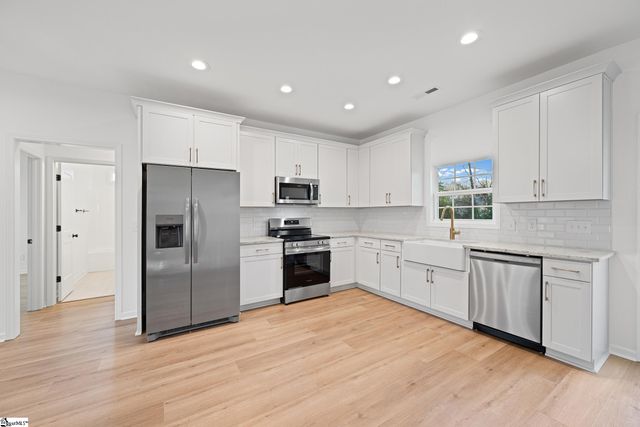 30 Cox Street, Belton, SC 29627