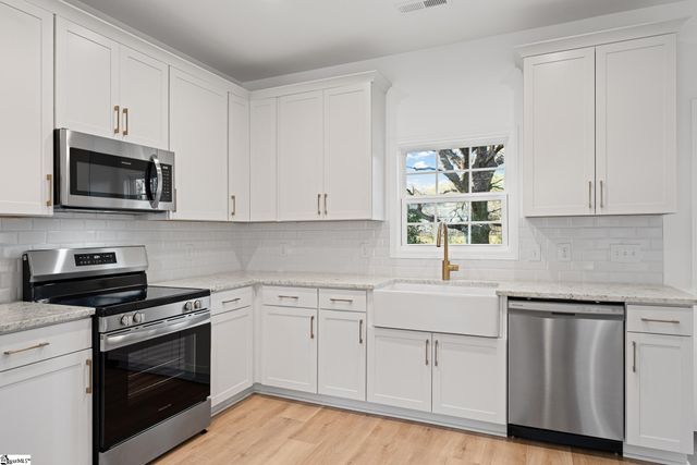 30 Cox Street, Belton, SC 29627