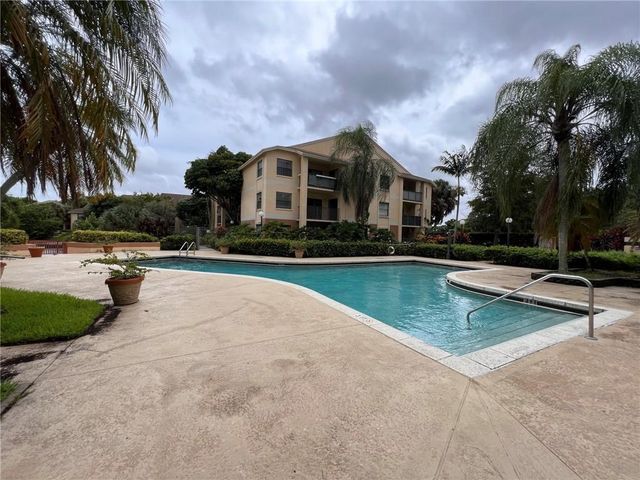 9999 Summerbreeze Drive 109, Sunrise, FL 33322