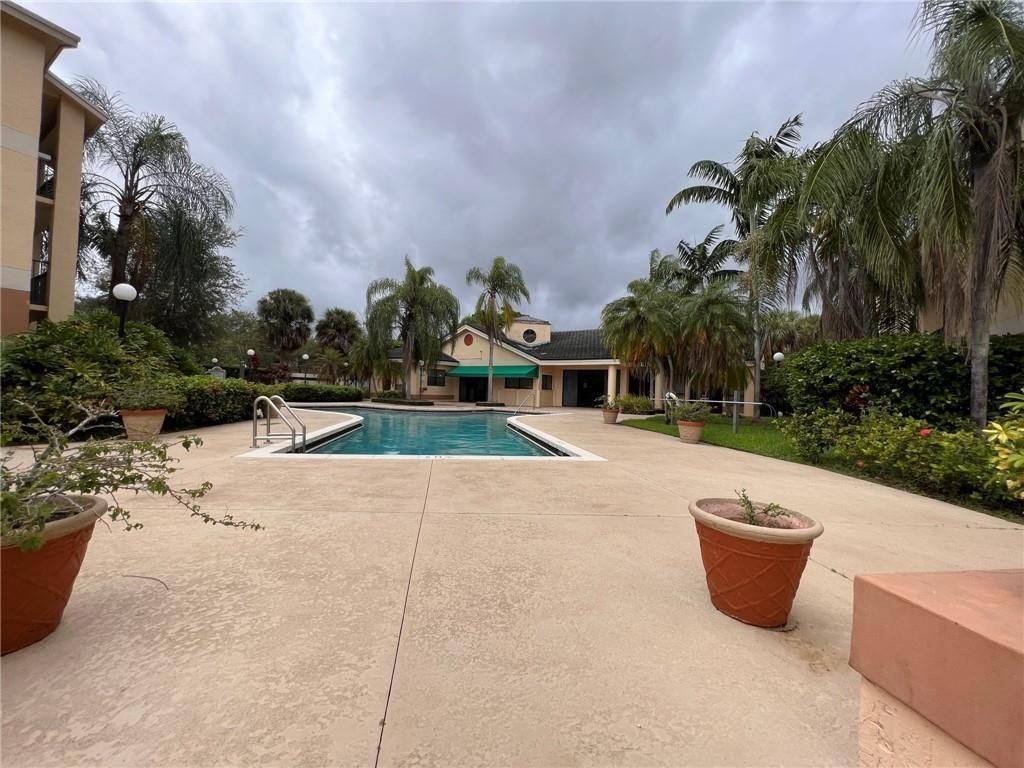 9999 Summerbreeze Drive 109, Sunrise, FL 33322