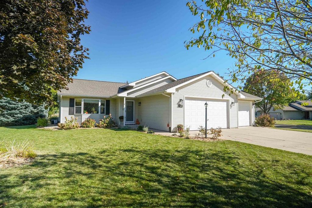 906 Stonecress Court, Sun Prairie, WI 53590