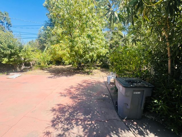 1029 E Cortland Avenue, Fresno, CA 93704