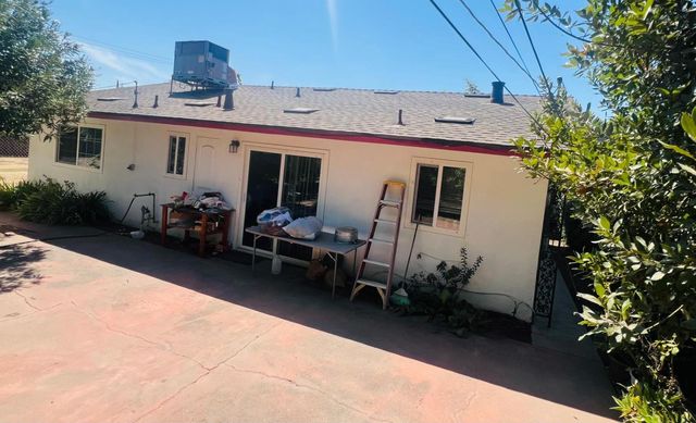 1029 E Cortland Avenue, Fresno, CA 93704