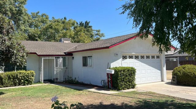 1029 E Cortland Avenue, Fresno, CA 93704
