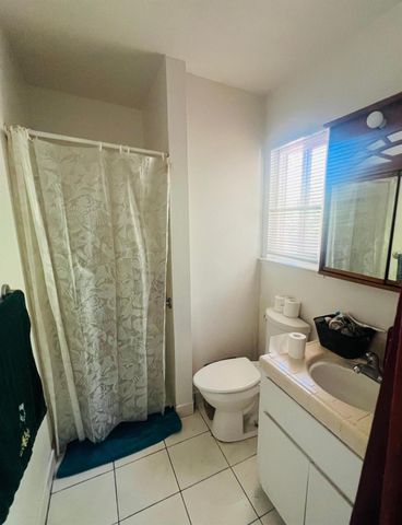 1029 E Cortland Avenue, Fresno, CA 93704