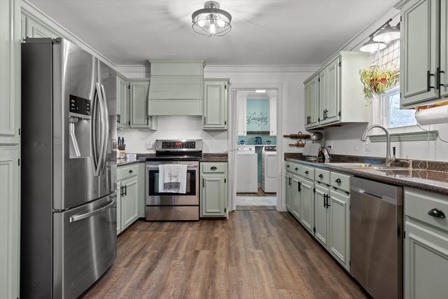 7127 Condra Drive, Harrison, TN 37341