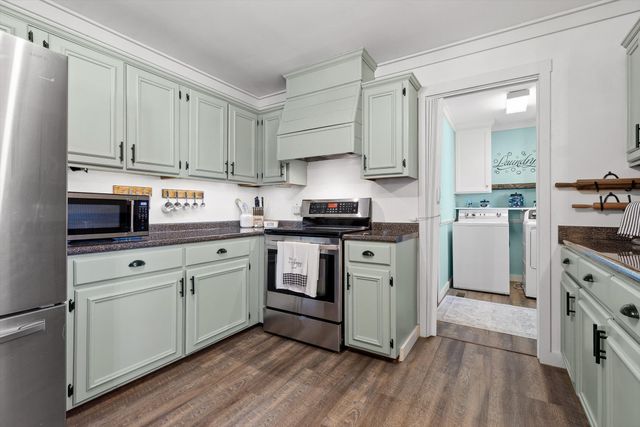 7127 Condra Drive, Harrison, TN 37341