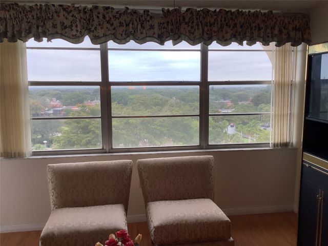 1300 Saint Charles PH13, Pembroke Pines, FL 33026