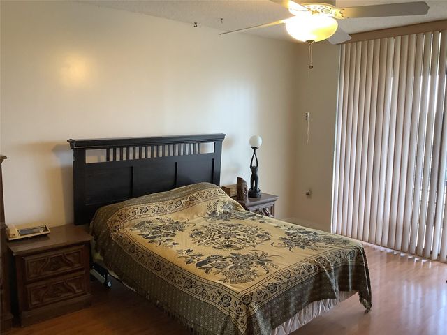 1300 Saint Charles PH13, Pembroke Pines, FL 33026