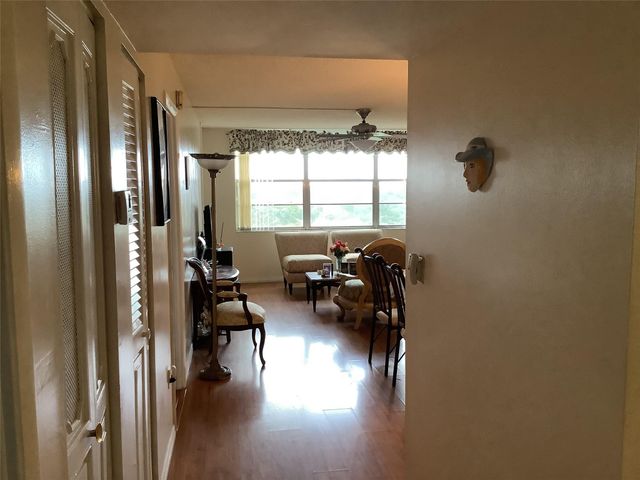 1300 Saint Charles PH13, Pembroke Pines, FL 33026