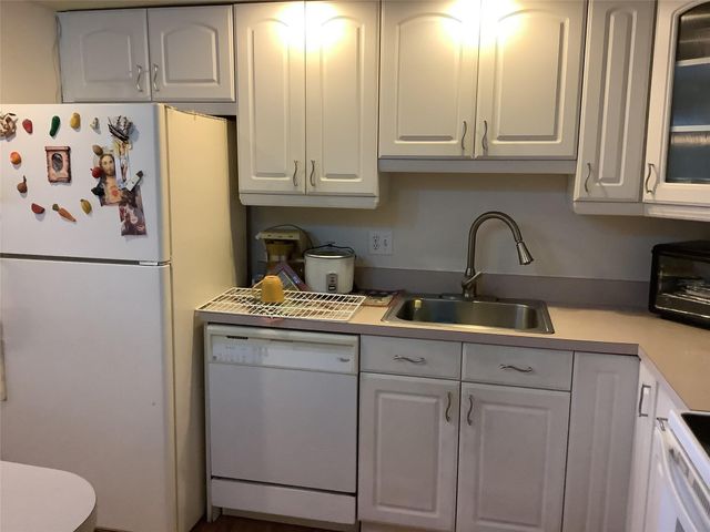 1300 Saint Charles PH13, Pembroke Pines, FL 33026