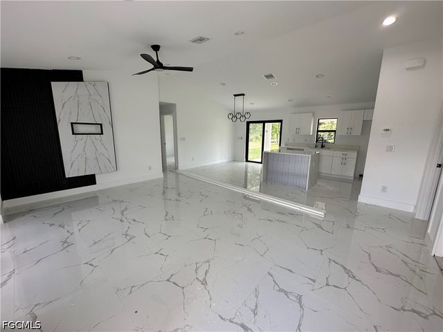 3606 18th ST SW, Lehigh Acres, FL 33976