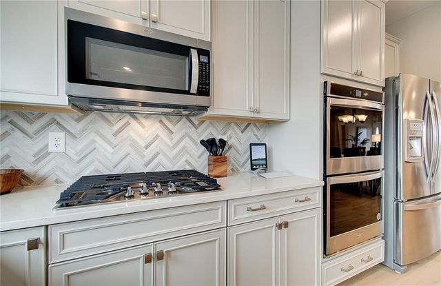 708 Mulberry Walk, Woodstock, GA 30189