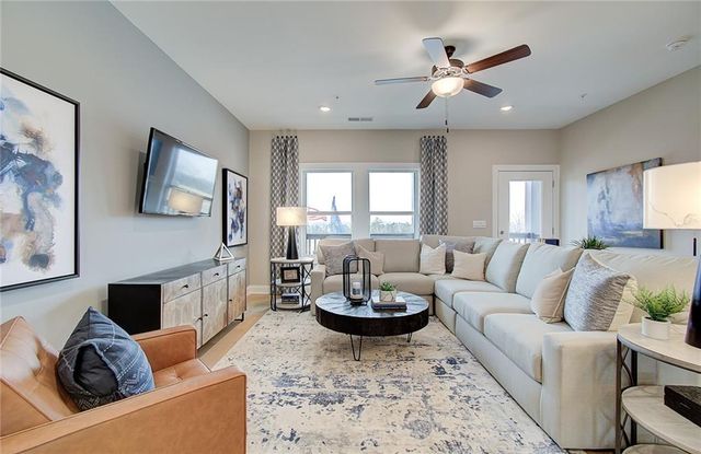 708 Mulberry Walk, Woodstock, GA 30189