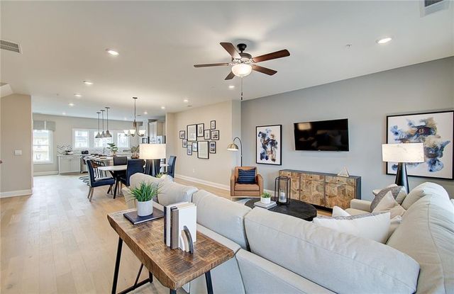 708 Mulberry Walk, Woodstock, GA 30189