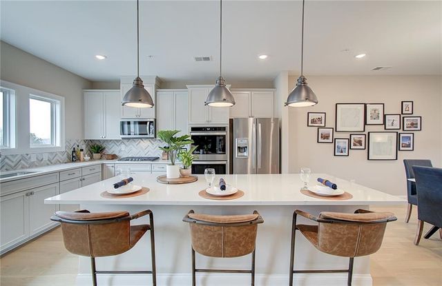 708 Mulberry Walk, Woodstock, GA 30189