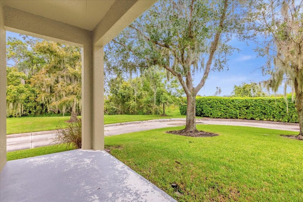 Image 30 of property listing at 14217 BRIDGEWATER CROSSINGS BOULEVARD, Windermere, FL 34786
