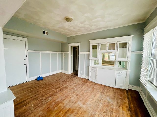 7459 S Champlain Avenue, Chicago, IL 60619