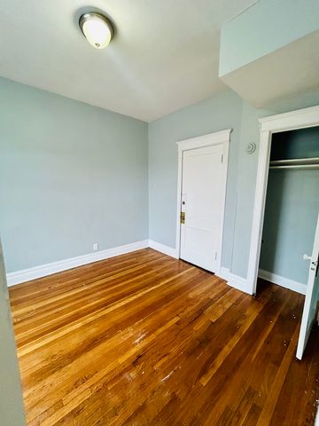 7459 S Champlain Avenue, Chicago, IL 60619