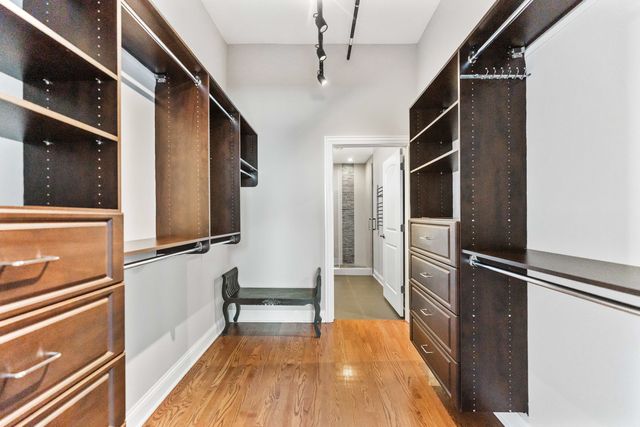 1000 W ADAMS Street 703, Chicago, IL 60607