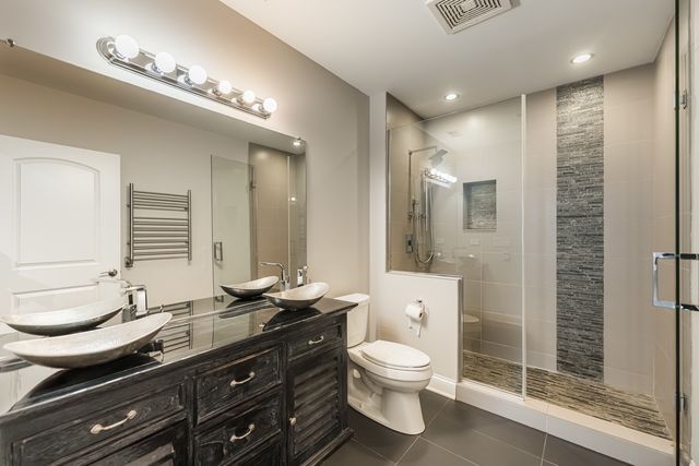 1000 W ADAMS Street 703, Chicago, IL 60607