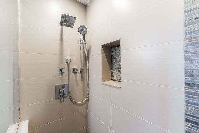 1000 W ADAMS Street 703, Chicago, IL 60607