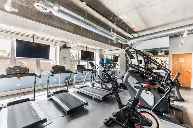 1000 W ADAMS Street 703, Chicago, IL 60607