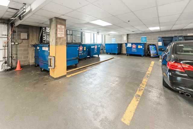 1000 W ADAMS Street 703, Chicago, IL 60607