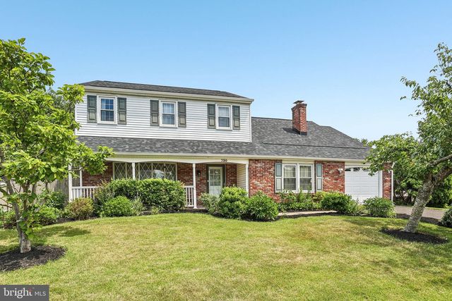730 FAIRBRIDGE DR, Fairless Hills, PA 19030