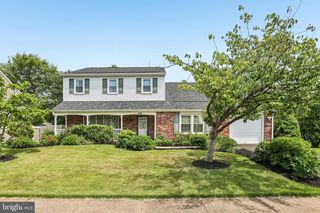 730 FAIRBRIDGE DR, Fairless Hills, PA 19030