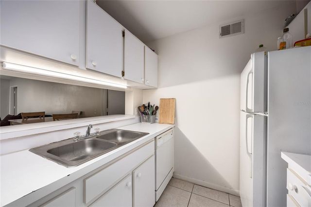 3921 SW 34TH STREET 106, Gainesville, FL 32608