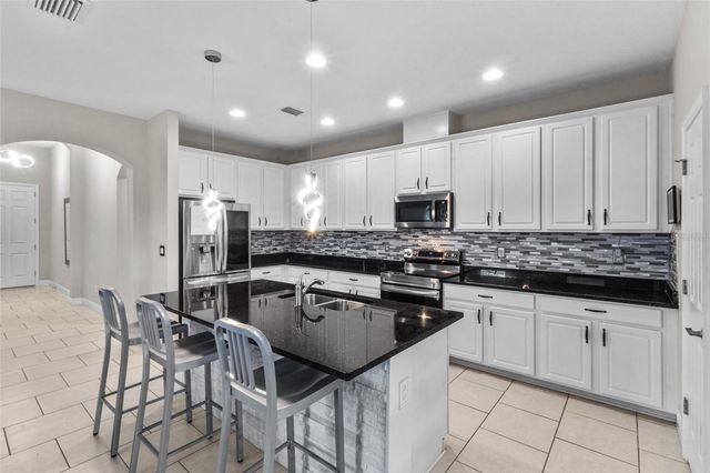 5605 SILVER SUN DRIVE, Apollo Beach, FL 33572