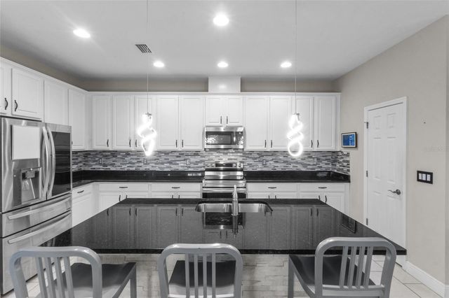 5605 SILVER SUN DRIVE, Apollo Beach, FL 33572