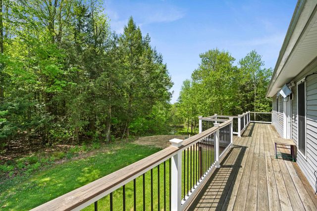 8 Cook Lane, Westford, VT 05494