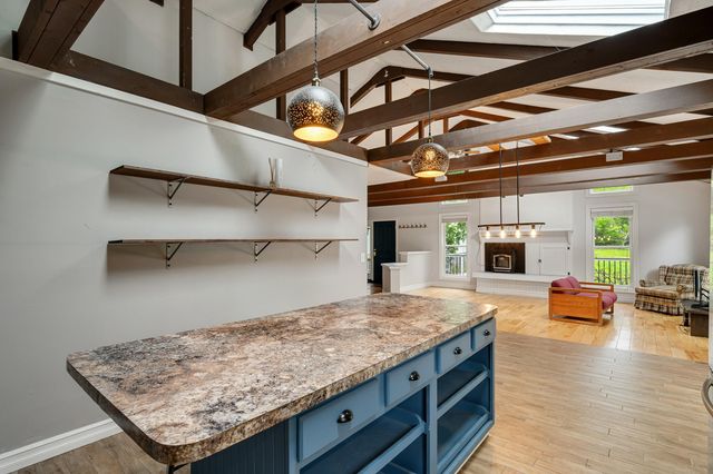 8 Cook Lane, Westford, VT 05494