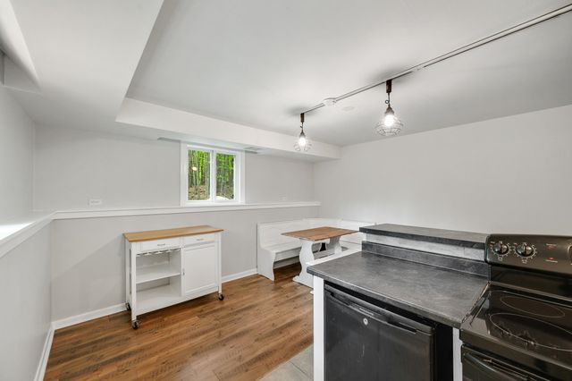 8 Cook Lane, Westford, VT 05494