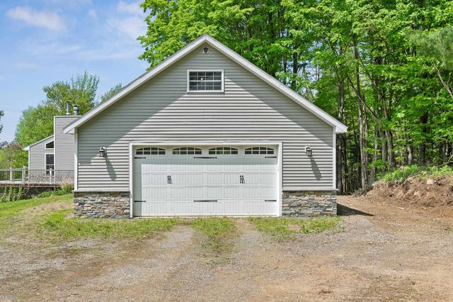 8 Cook Lane, Westford, VT 05494