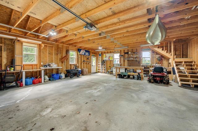 8 Cook Lane, Westford, VT 05494