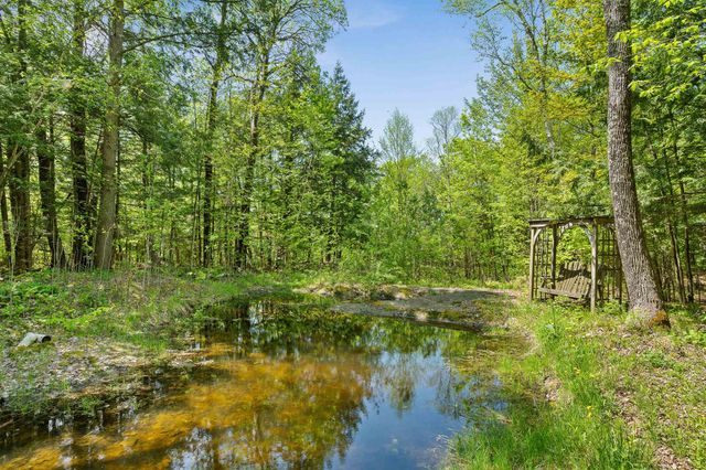 8 Cook Lane, Westford, VT 05494