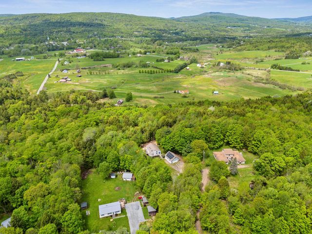 8 Cook Lane, Westford, VT 05494