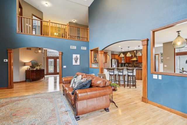 1310 Hanover Court, Waunakee, WI 53597