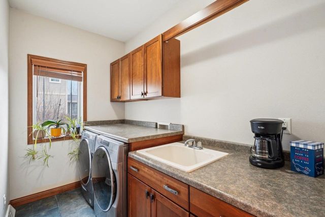 1310 Hanover Court, Waunakee, WI 53597