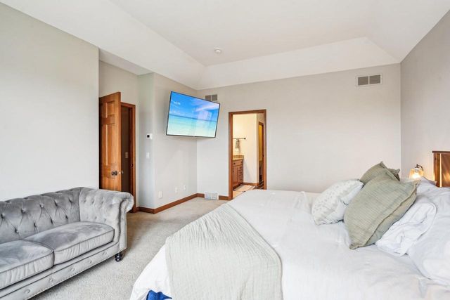 1310 Hanover Court, Waunakee, WI 53597