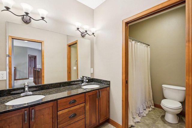 1310 Hanover Court, Waunakee, WI 53597