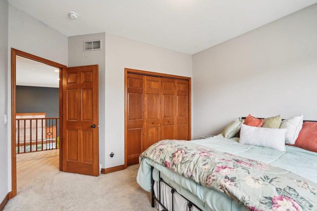 1310 Hanover Court, Waunakee, WI 53597