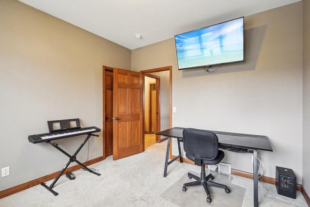 1310 Hanover Court, Waunakee, WI 53597