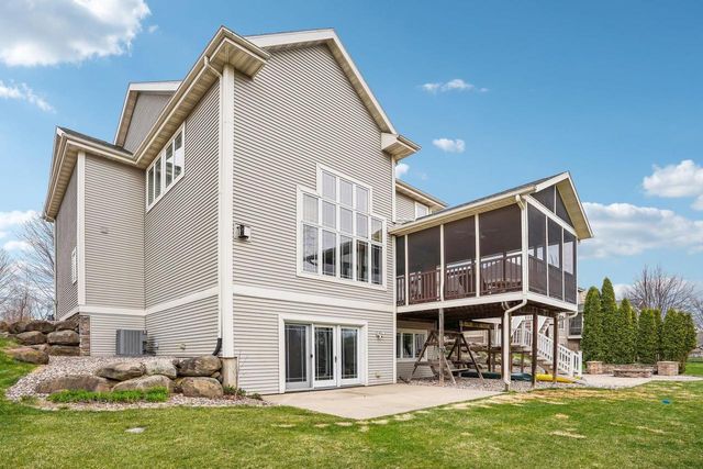 1310 Hanover Court, Waunakee, WI 53597