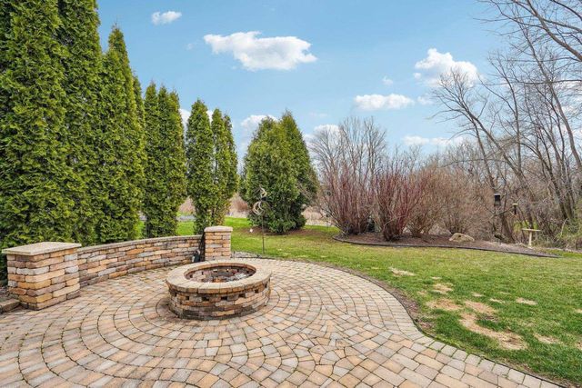 1310 Hanover Court, Waunakee, WI 53597