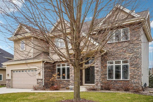 1310 Hanover Court, Waunakee, WI 53597